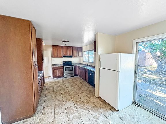 4th image of 1906 N Breckon Dr