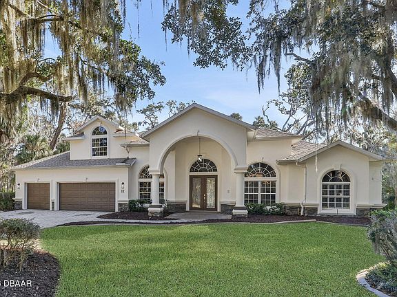 2nd image of 11 Cypress Hollow Ln