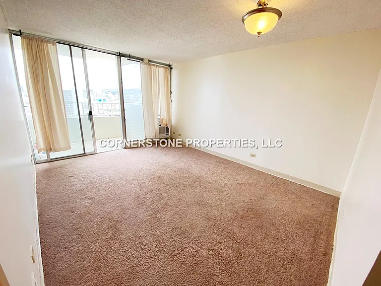 796 Isenberg St #14C — Photo 5