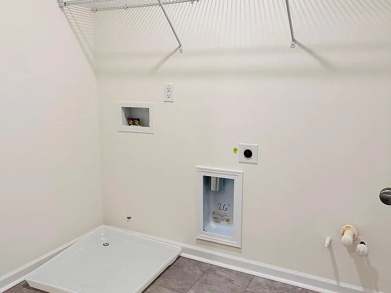 384 Abington St — Photo 12