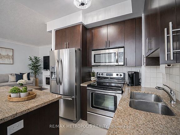 5th image of 1070 Sheppard Ave W #Penthouse 16