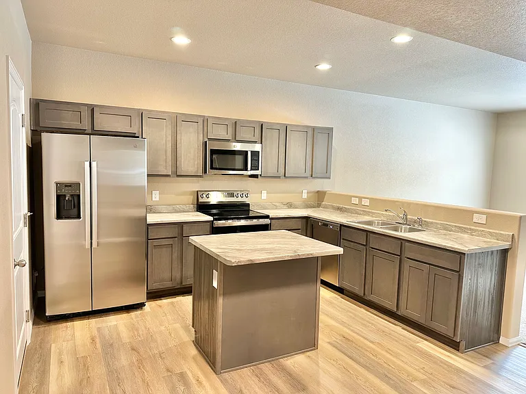 1720 Belton Hts — Photo 3