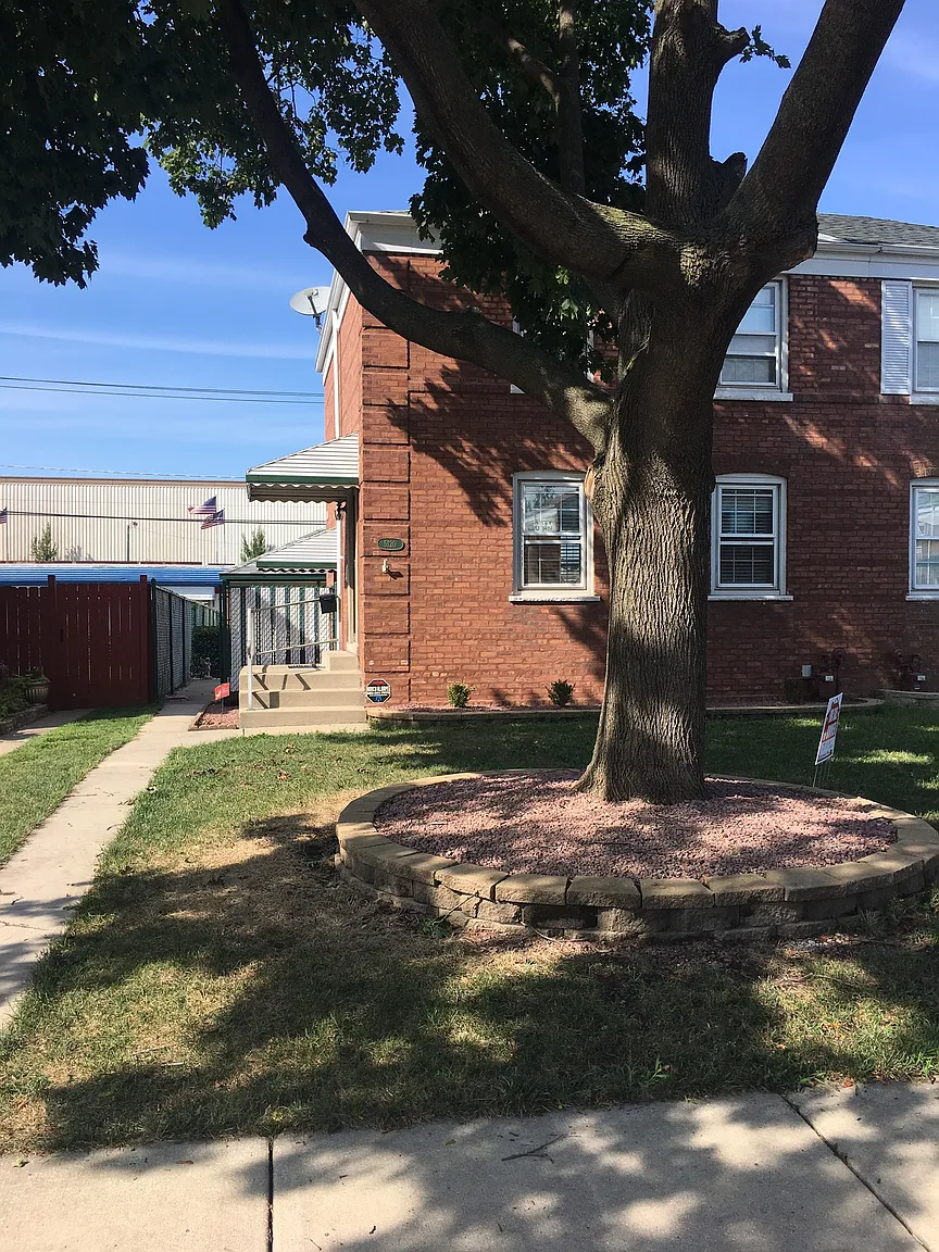 5120 W 63rd Pl photo 1
