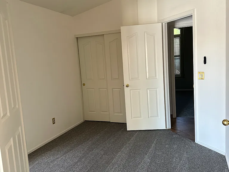 2205 E Williams Dr — Photo 8