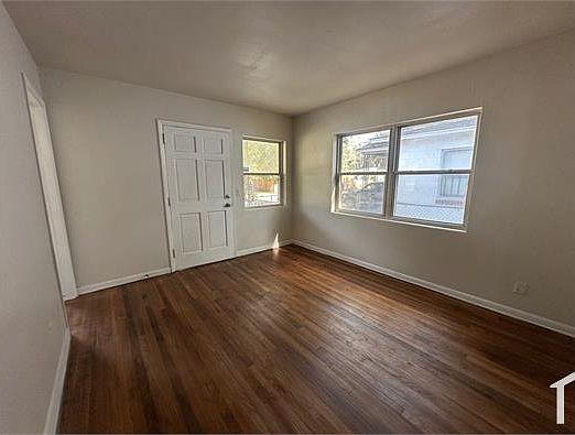 5th image of 1622 W 26th St