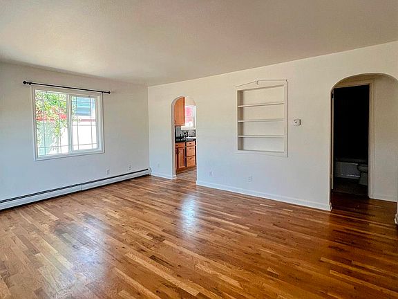 3rd image of 541 E Sussex Ave