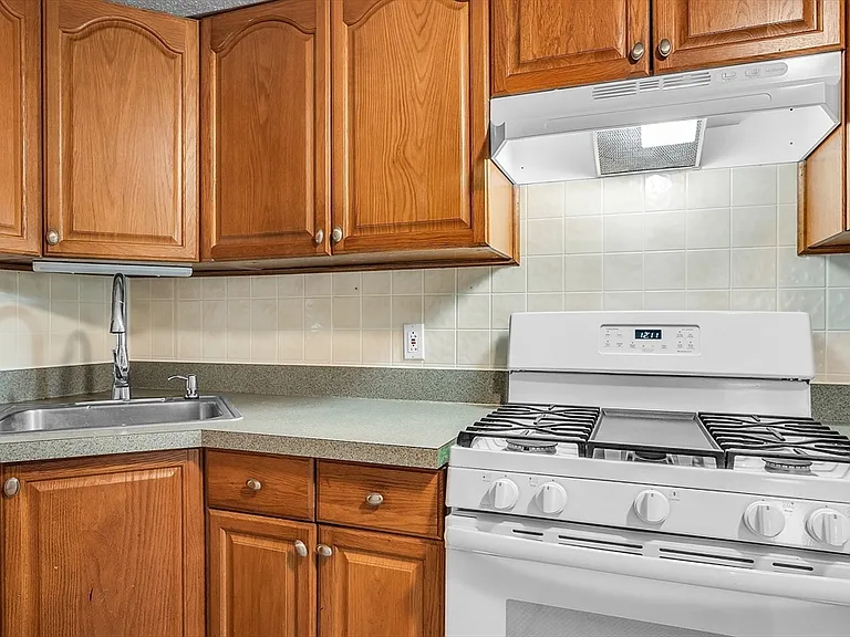 87 Graniteville Rd #B — Photo 3