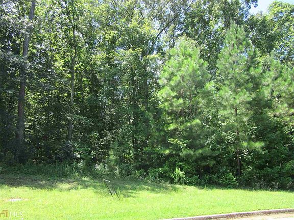 3rd image of 95 Stewart Glen Dr