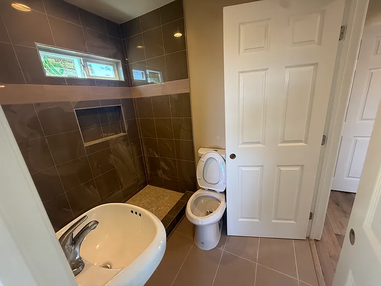 4860 Palm Ave — Photo 4