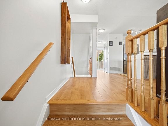 5th image of 3975 Eglinton Ave W #17