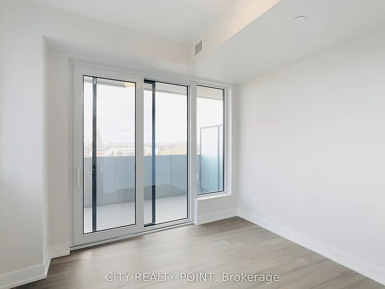 2525 Bathurst St #407 — Photo 9