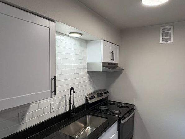 1027 E 41st St #15