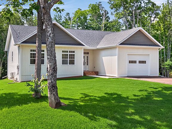 2nd image of 132 Sherwood Forest Dr