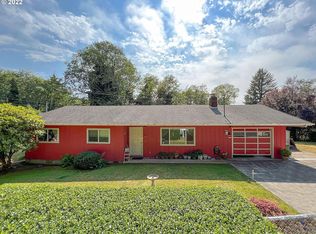 590 Robinhood Ave, Lakeside, OR 97449