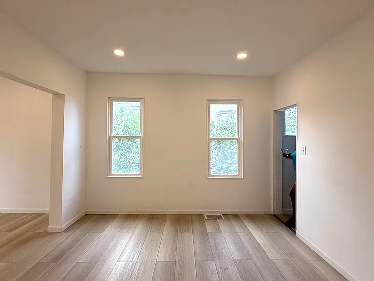 536 N Garfield Ave #536 — Photo 5