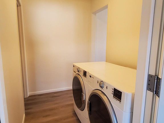 4th image of 34804 Avenue B