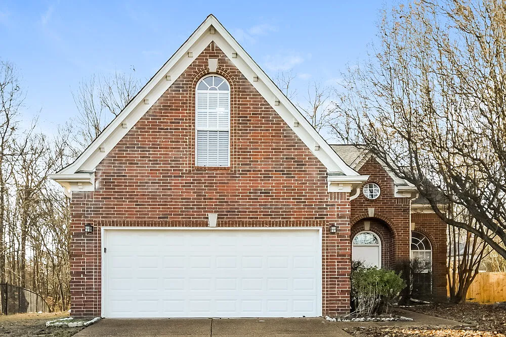 3 bed, 2.5 bath, 2324 sqft, $2,950 — Photo 4
