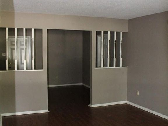 4th image of 28 Greenhaven Pl