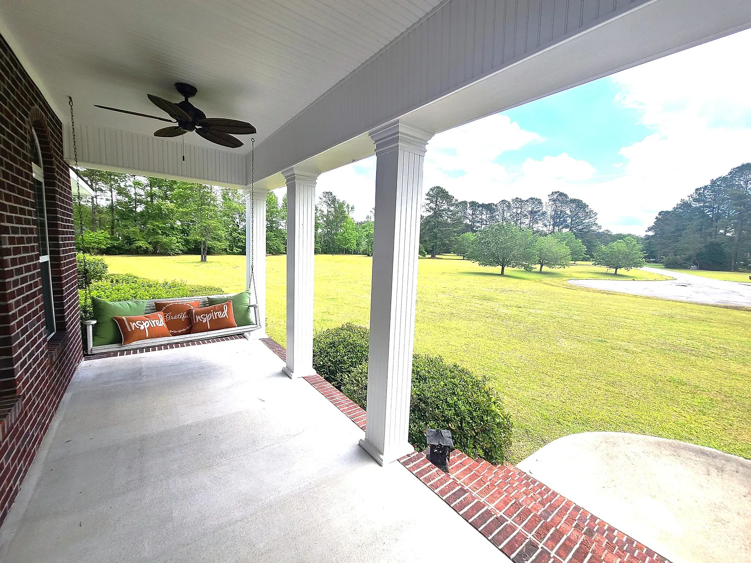 3 bed, 1850 sqft, $2,495 — Photo 4