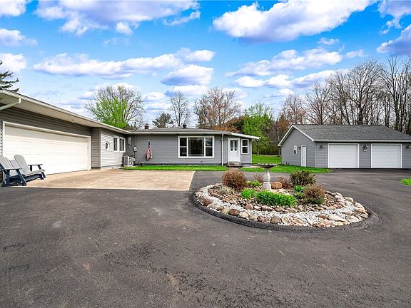 3rd image of 321 Palmer Rd