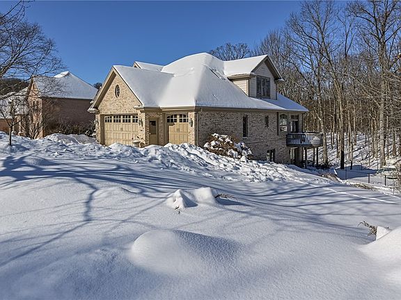 2nd image of 807 Gallant Fox Ln