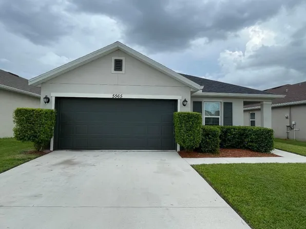 5565 NW Pine Trail Circle, Port St Lucie, FL 34983