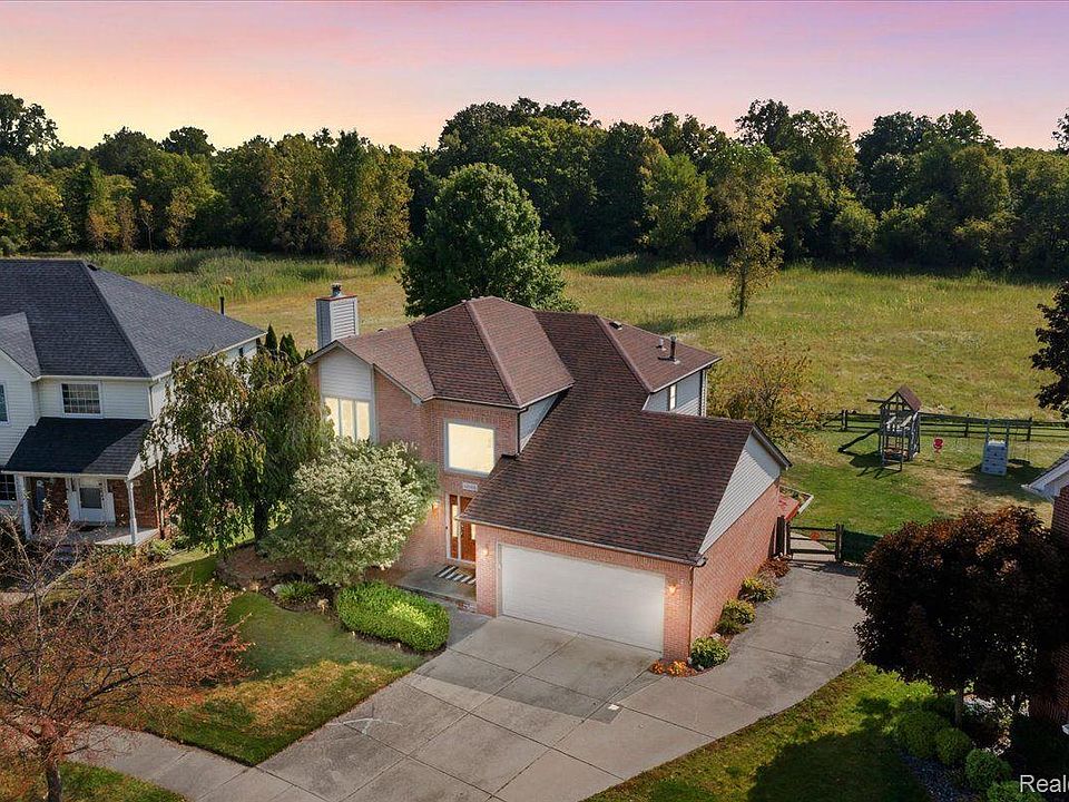 1st image of 42686 Biland Dr