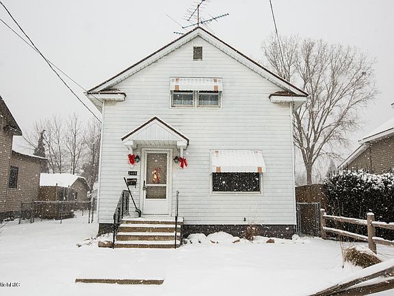 2nd image of 1125 Cora St NW