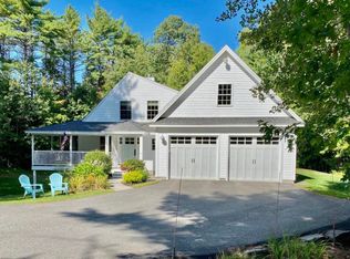 9 Ridge Road, Raymond, ME 04071