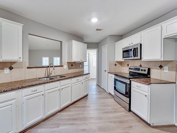 4th image of 9407 Stockwell Dr