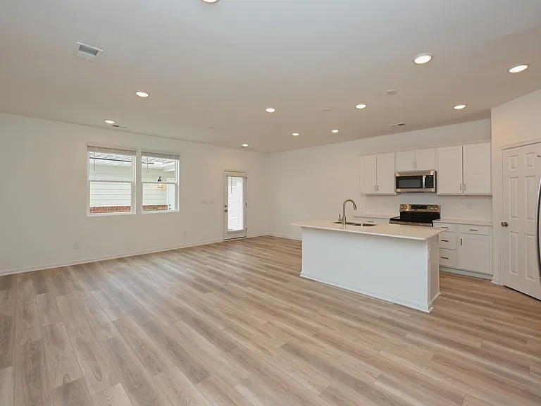 2900 Suzanne Landon Dr #E2 — Photo 26