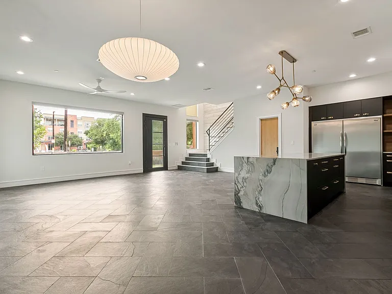310 Clay St #12 — Photo 6