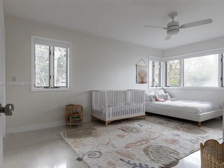 950 S Southlake Dr — Photo 12
