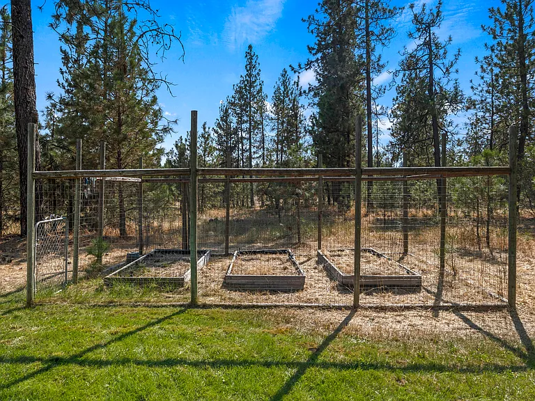 7215 W Andrus Rd — Photo 38