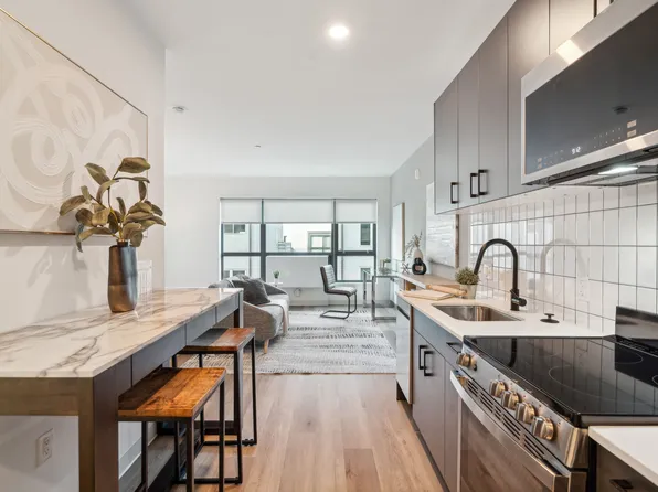 Elevated, 1108 N Front St #203, Philadelphia, PA 19123