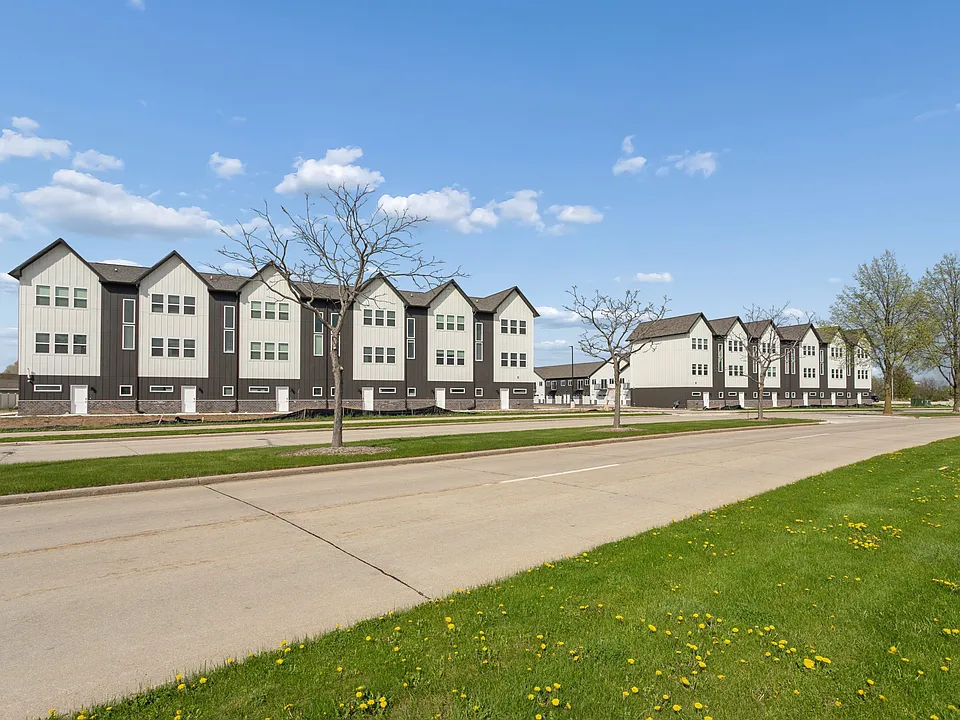 1580 Main