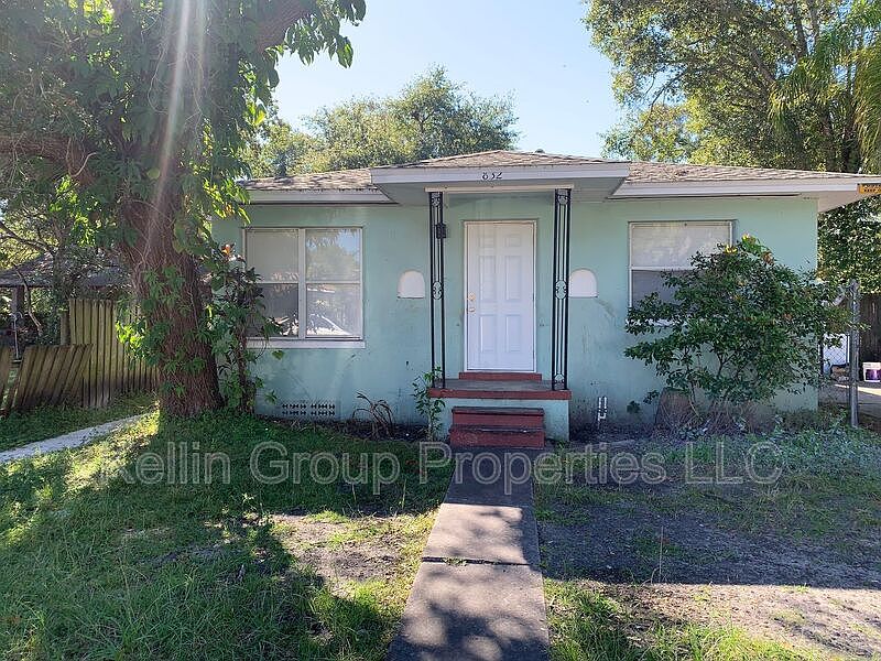 1st image of 832 20th Ave S Unit 832