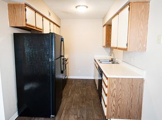 Berkshire Apartments and Townhomes, Wichita, KS 67212