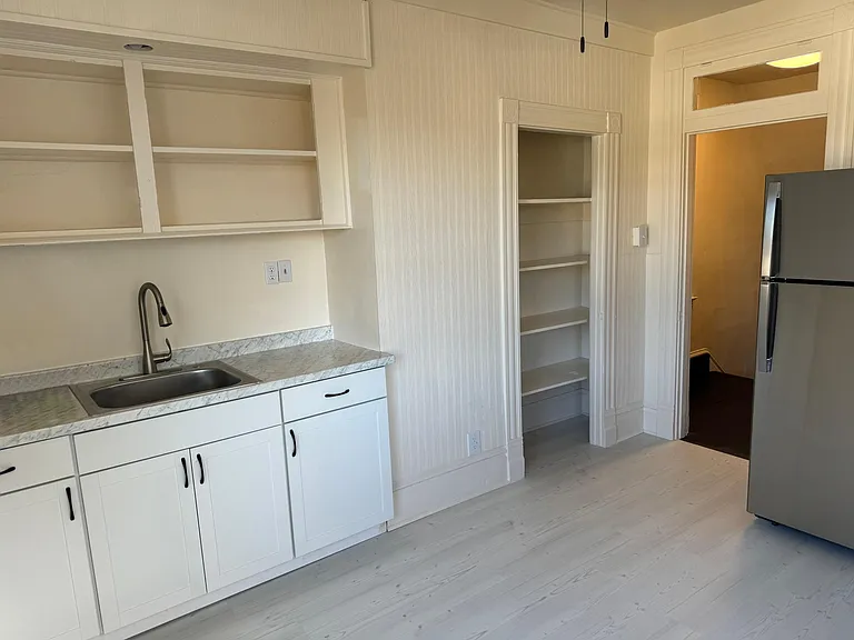 308 Washington Ave #1 — Photo 6
