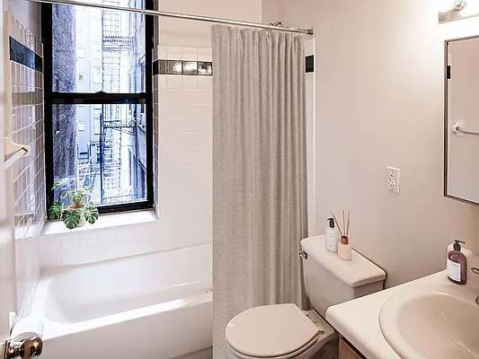 Rented by Array Property Group LLC  | media 9