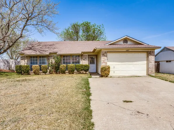 1407 Legget St, Arlington, TX 76018