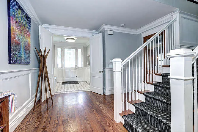 510 Hawthorn Ave — Photo 4