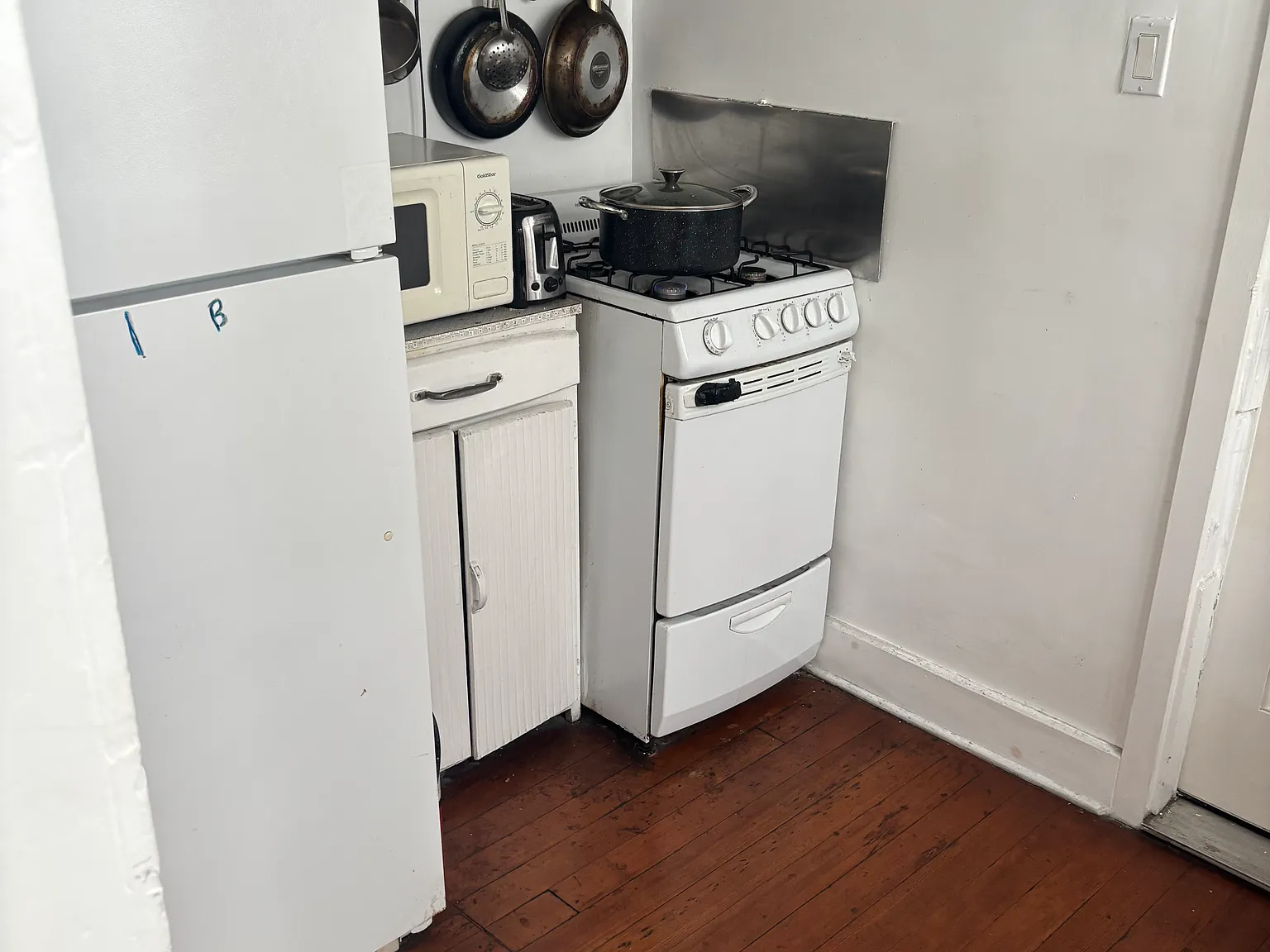 4 bed, 600 sqft, $1,125 — Photo 3