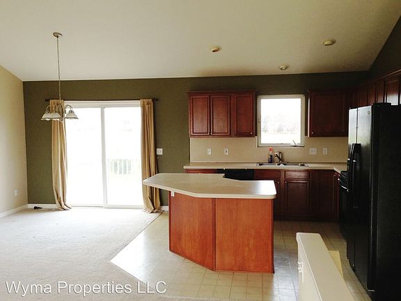 3rd image of 14769 Lincoln Park Dr NE