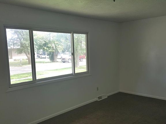 5th image of 3421 El Dorado Way