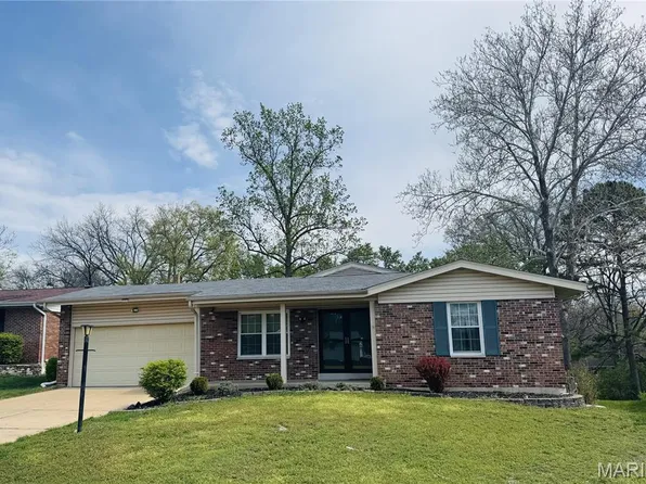 4905 Milsmar Dr, Saint Louis, MO 63128