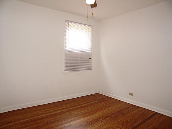 5th image of 422 Morris Ave