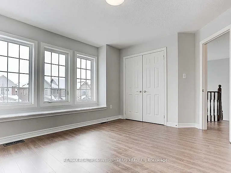 155 Durhamview Cres — Photo 30