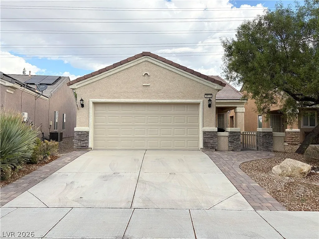 2 bed, 2.0 bath, 1157 sqft, $1,695 — Photo 2