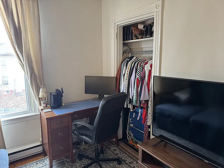 19 Crescent St #4A — Photo 2